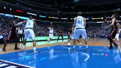 Luol Deng 30 sayı, 5 ribaunt ve 4 asistle sırtladı