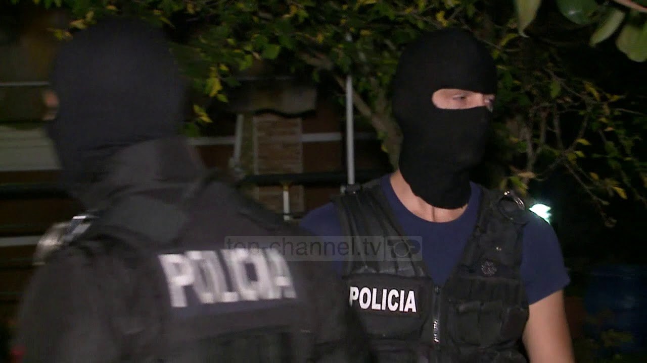17 policë dhe zyrtarë të arrestuar/ Operacioni i FNSH në Durrës, favorizuan ndërtimet e paligjshme