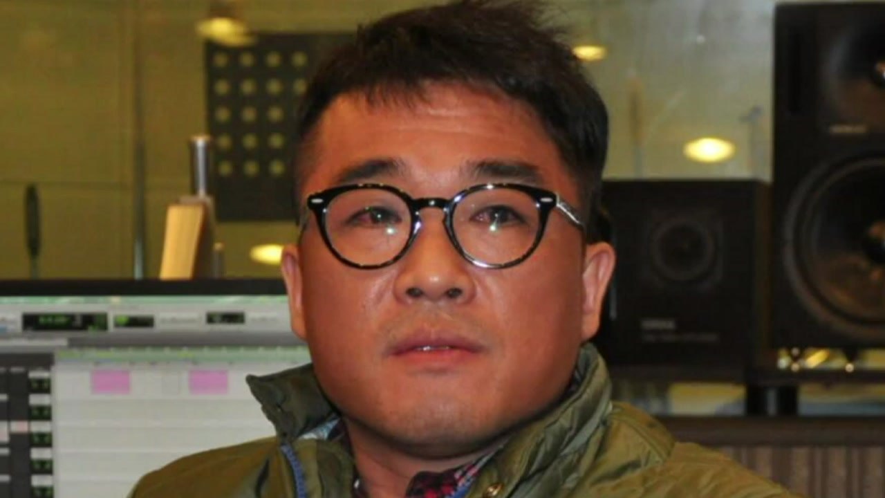 경찰, 김건모 차량 압수수색...'배트맨 티셔츠' 제작 시기도 논란 / YTN