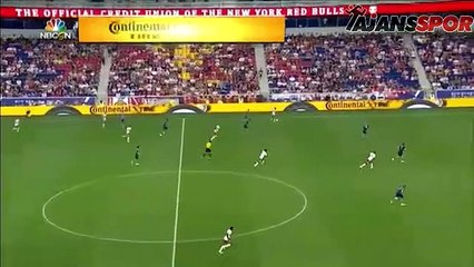 Thierry Henry bombaladı! Harika bir gol...