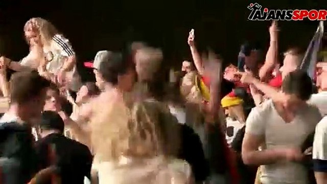 Münih Olimpiyat Stadı bayram yeri gibi!