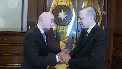 Download Video: Recep Tayyip Erdoğan, Cumhurbaşkanlığı Külliyesi'nde FIFA Başkanı Gianni Infantino'yu kabul etti