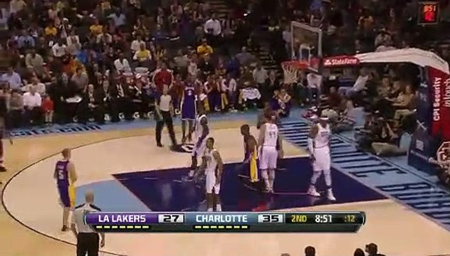 Los Angeles Lakers 100-93 Charlotte Bobcats