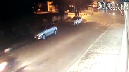 Download Video: Vídeo mostra grave acidente que resultou na morte de motociclista na Av. Barão do Rio Branco