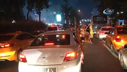Kızılay’da Galatasaraylı taraftarların şampiyonluk coşkusu