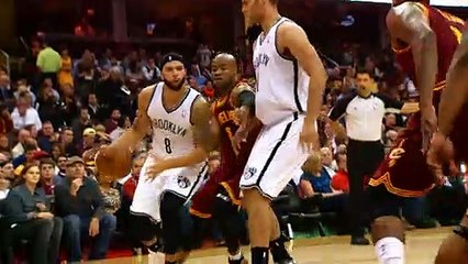 Andrew Bynum geri döndü!