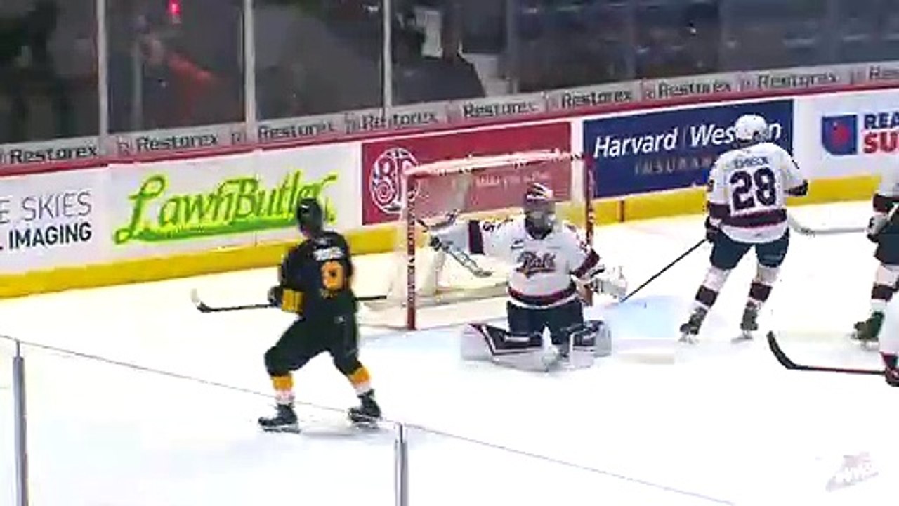 The Prince George Cougars acquire Jonny Hooker