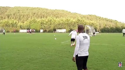 Quaresma'dan trivela şov