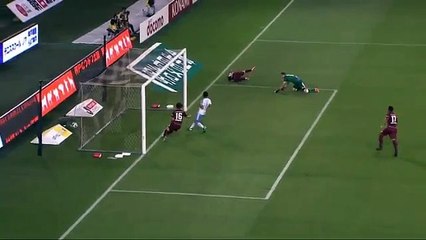 Iniesta'dan efsane gol, asist Podolski'den...