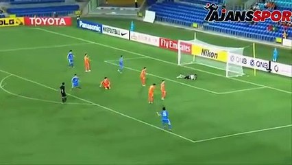 Koreli Jung-Jin inanılmaz hareketlerle golünü attı