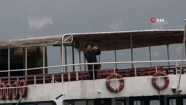 İstanbul Valiliği İstanbul Liman Başkanlığı ve Boğaz Liman Başkanlığı Boğaz Trafik Kontrol Müdürlüğü'nden alınan bilgiler doğrultusunda İstanbul Boğazı'nın sabah saatlerinde etkili olan yoğun sis nedeniyle çift yönlü trafiğe kapatıldığını