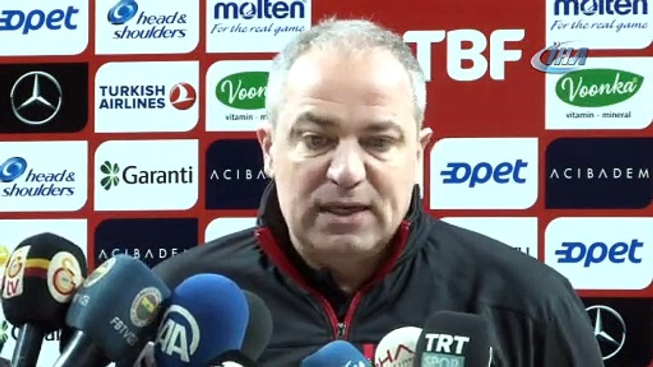 Ekrem memnun