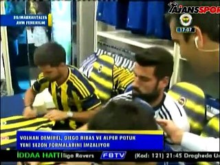 Volkan Demirel yeni formaları imzaladı