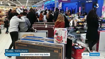 Les forces de police interviennent pour évacuer un supermarché de Montpellier après une erreur d'étiquetage proposant une télé 140 cm de large à 30,99 euros