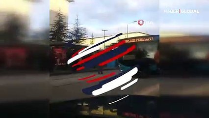 Engelli olduğu için alınmadığı halk otobüsünün önünü tekerlekli sandalyesiyle kesti