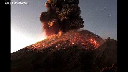 Impresionante explosión del volcán mexicano  Popocatépetl