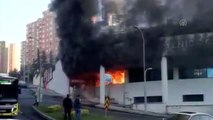 Başakşehir'de iş yeri yangını nedeniyle yanındaki okul tahliye edildi