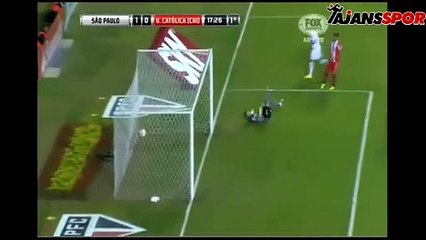 Fabiano ceza sahası içinden çok sert vurdu!