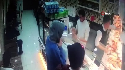 Yakalanmamak için önce kamerayı çevirdi, sonra sadaka kutusunu çaldı