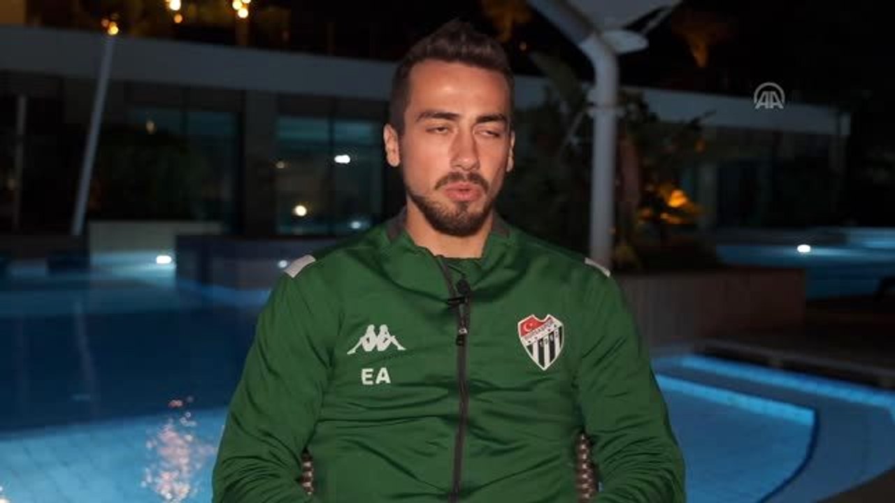 Bursasporlu futbolcu Emirhan Aydoğan, takımın devre arası hazırlık kampını değerlendirdi