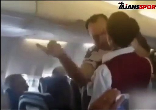 Hostes uçakta Beşiktaş taraftarına üçlü çektirdi!