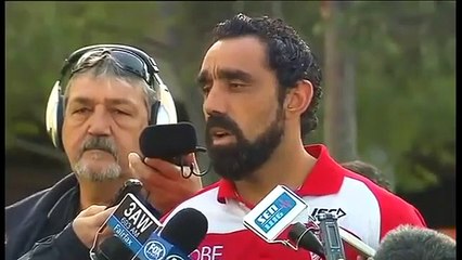 13 yaşındaki kız, oyuncuya maymun dedi tribünden atıldı!