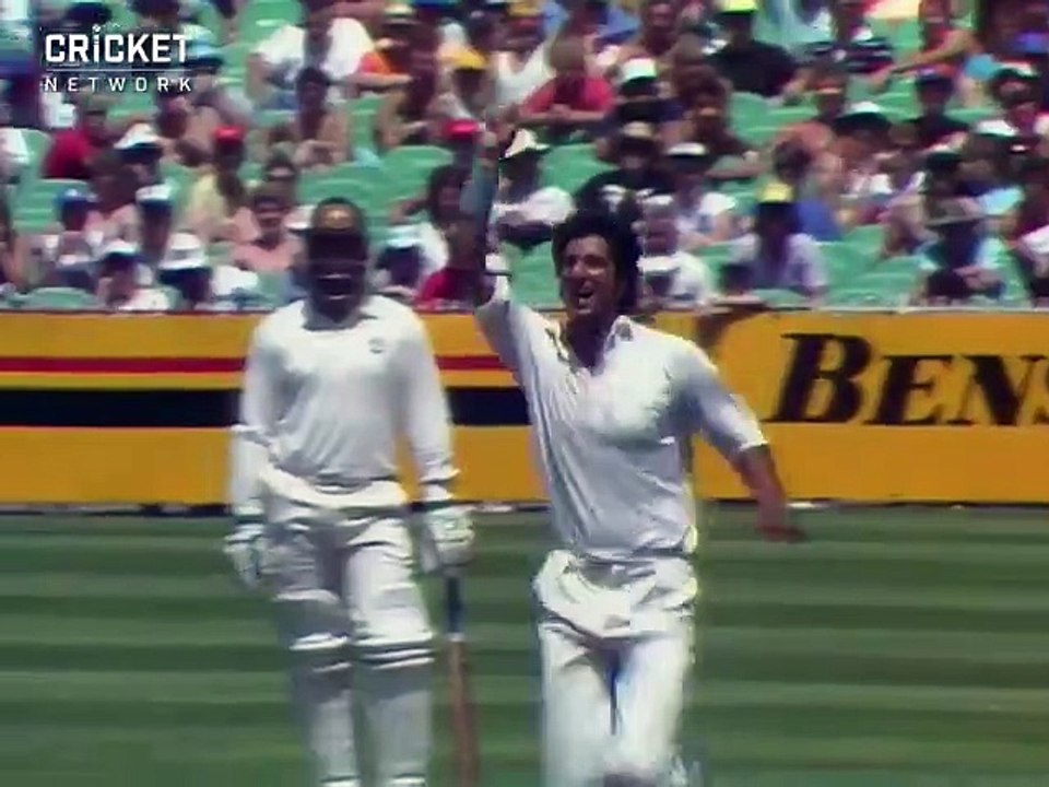 A_masterclass_in_pace_bowling!_⭐Pakistan's_Wasim_Akram_bowled_with_speed,_accuracy_and_impressive_movement_on_his_way_to_a_six-wicket_haul_in_the_fi