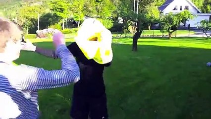 Komedi! Norveçlilerden Balotelli taklidi...