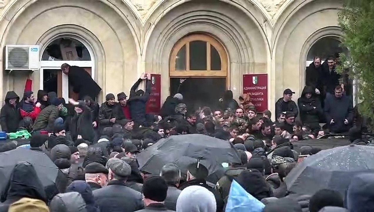 Sturm auf abchasischen präsidentenpalast