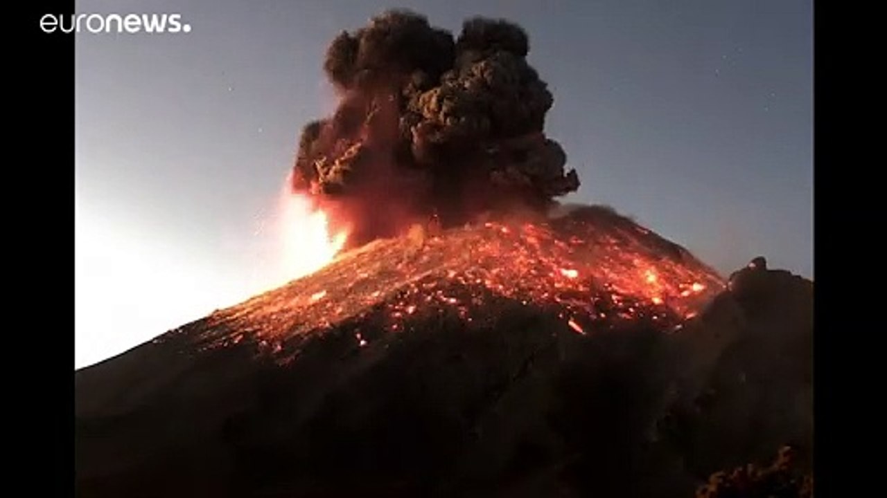 Felébredt a Popocatepetl