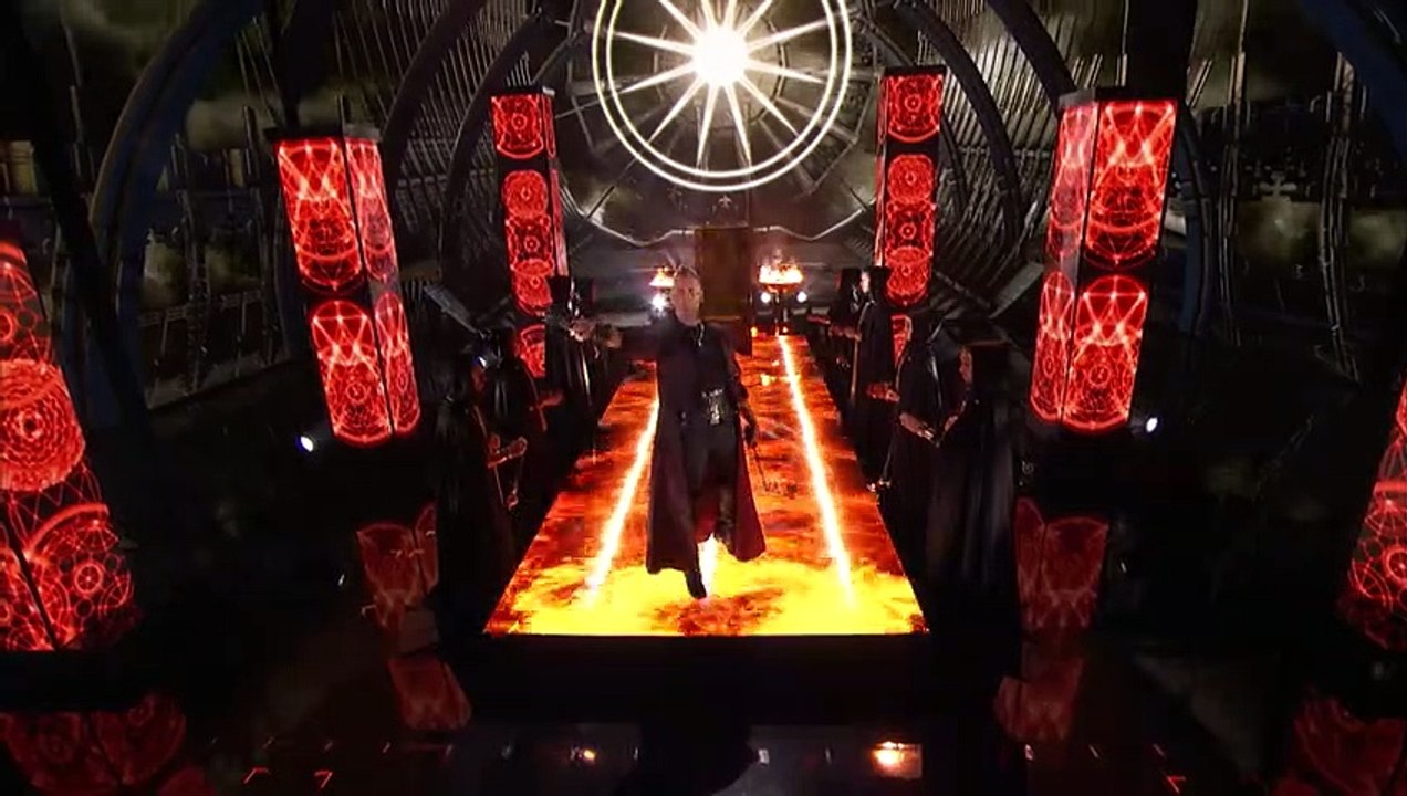 Aaron Crow- Danger Act Plays Terrifying Game Of Chance With Knife - America's Got Talent 2018