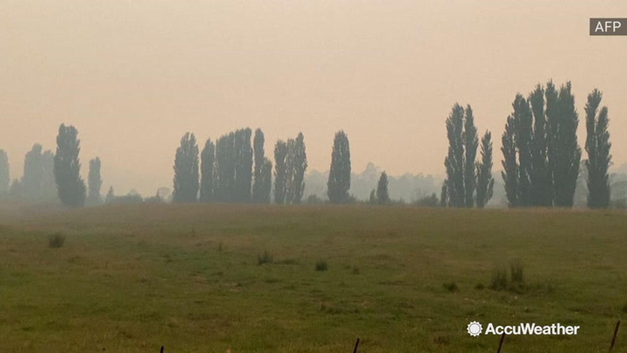 Countryside fills with toxic smoke from wildfire