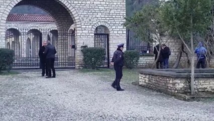 Këlcyrë/ Hidhet granatë në varrezat greke, lajmi bën jehonë në mediat fqinje