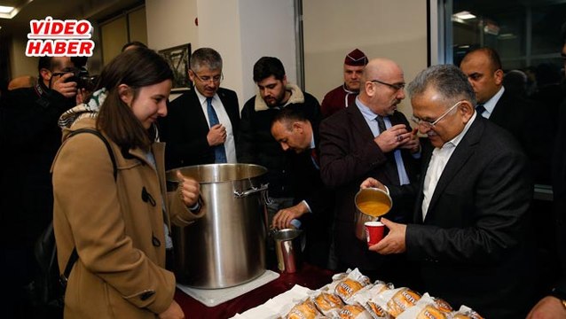(10 Ocak 2020) BAŞKAN BÜYÜKKILIÇ’TAN ÖĞRENCİLERE ÇORBA İKRAMI