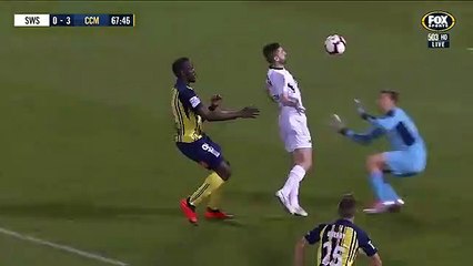 Usain Bolt, futbol kariyerinin ikinci golünü attı