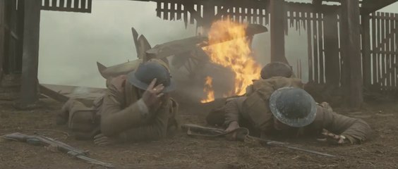 1917 - Extrait _Schofield et Blake assistent à un combat aérien_ VF [Au cinéma le 15 janvier]