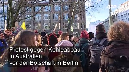 Protest gegen Australiens Kohle- und Klimapolitik in Berlin