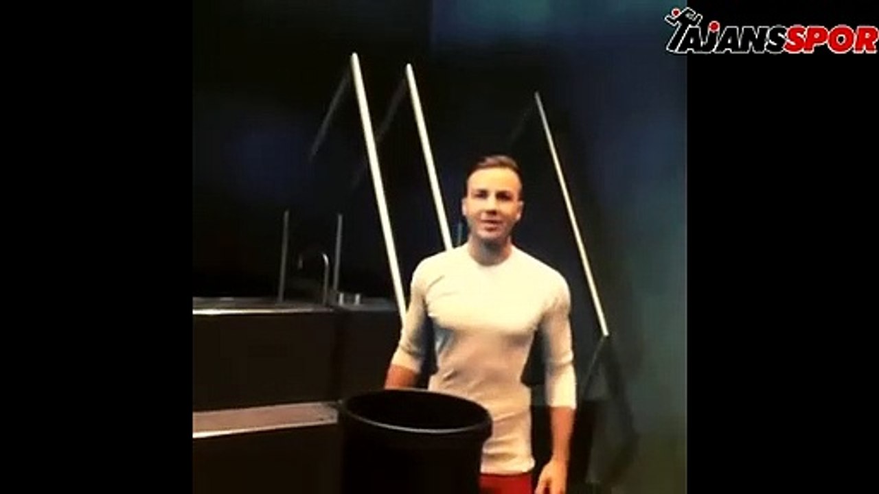 Mario Götze ice bucket