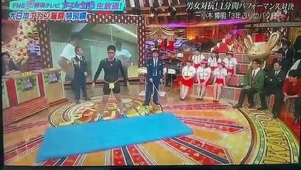 小木博明　バク転を決める