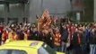 Galatasaraylı taraftarlardan derbi öncesi takıma destek
