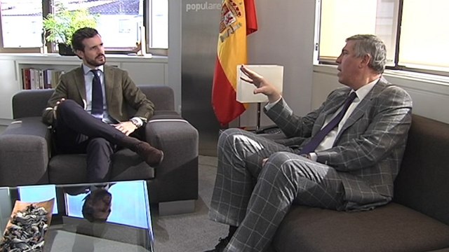 Casado se reúne con el presidente de Anfac, José Vicente de los Mozos