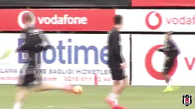 Güven Yalçın'dan harika bir vole