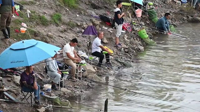 Sur les bords du Yangtsé, des guerriers contre l'eau qui tue