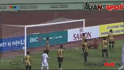 Kadın futbolcudan 1 maçta 2 korner golü!