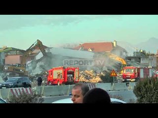 IKMT bëjnë shpërthimin e telekomanduar, ja momenti kur shembet në tokë objekti 6 katësh në Astir