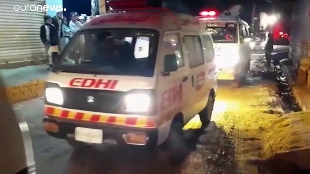 15 قتيلا في تفجير انتحاري داخل مسجد في باكستان والتوقيع.. داعش