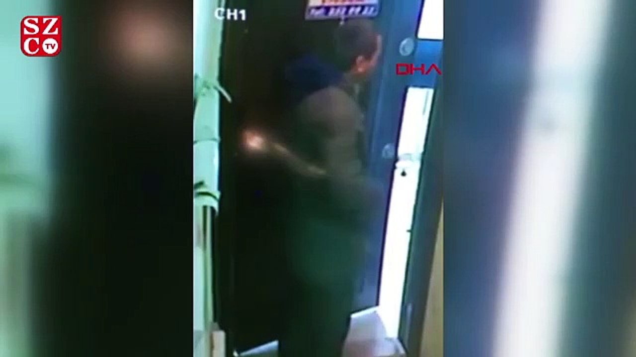 Pişkinliğin bu kadarı! Simit yiyerek çanta çaldı