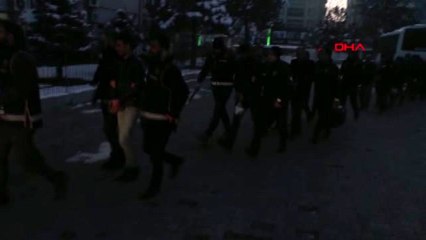 Muş göçmen kaçakçılarına 4 ilde ortak operasyon