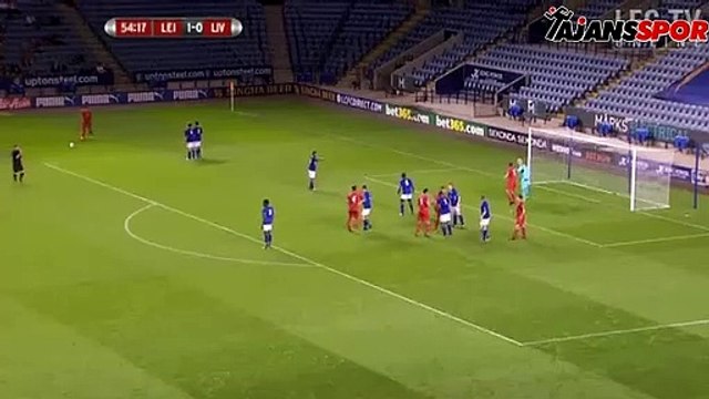 Liverpoollu gençten muhteşem frikik golü!