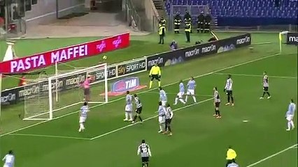 Goller ve kırmızı kart var, kazanan yok!